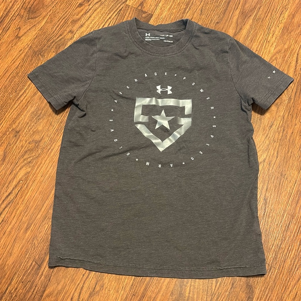 Under Armour youth tshirt